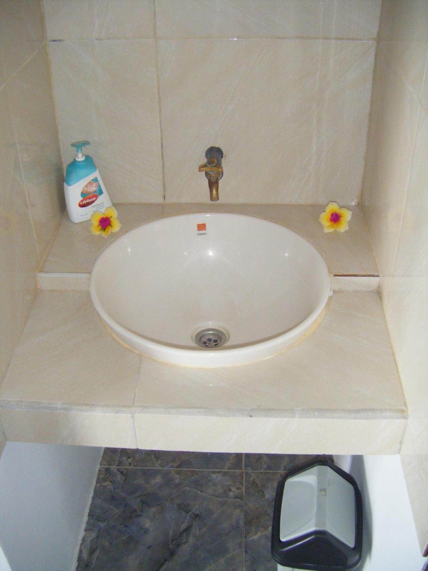 Bubu Racok Homestay Αμέντ Εξωτερικό φωτογραφία