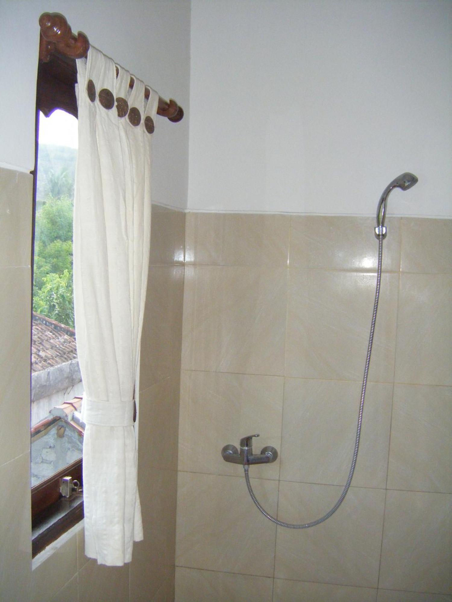 Bubu Racok Homestay Αμέντ Εξωτερικό φωτογραφία