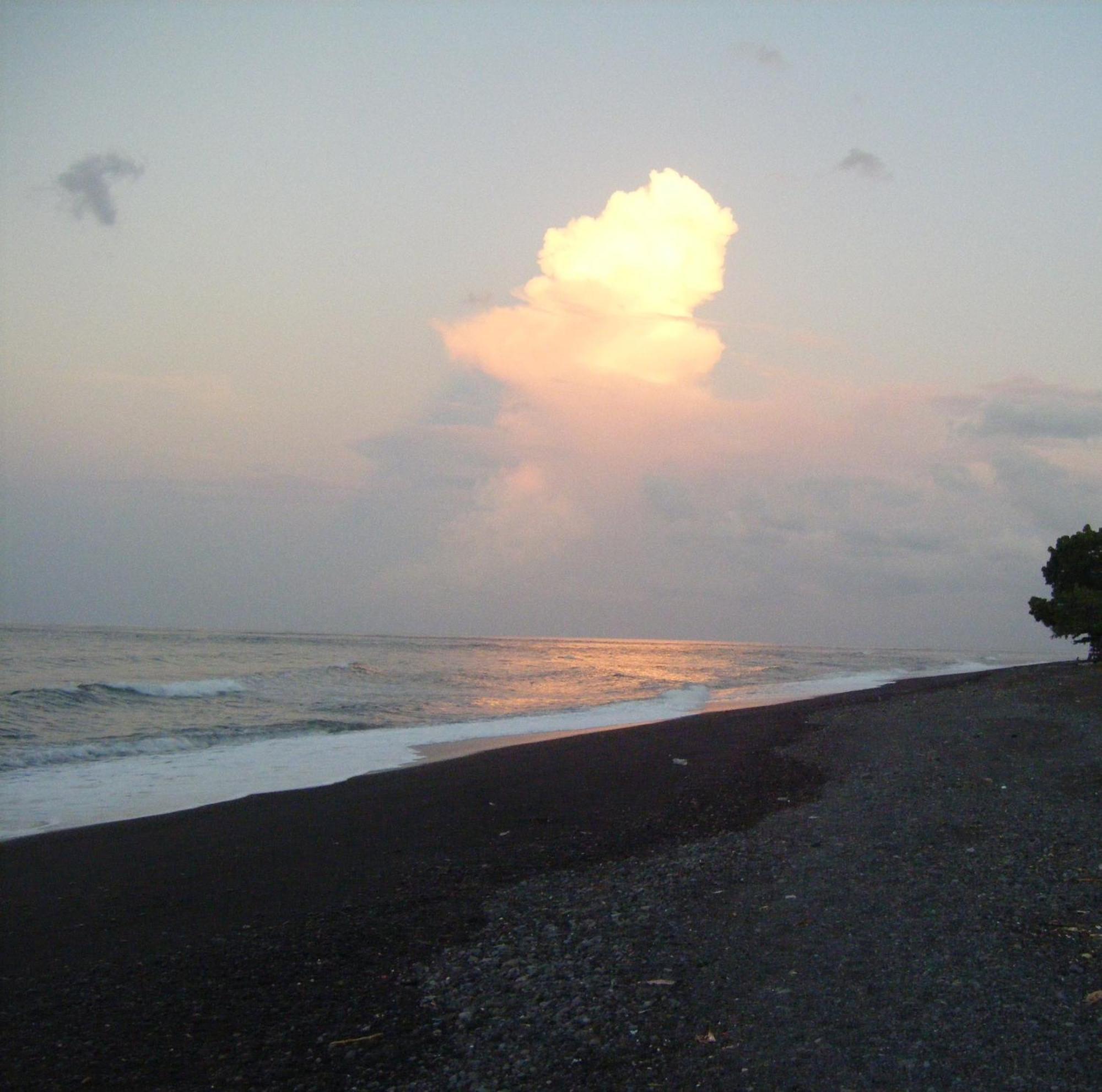 Bubu Racok Homestay Αμέντ Εξωτερικό φωτογραφία
